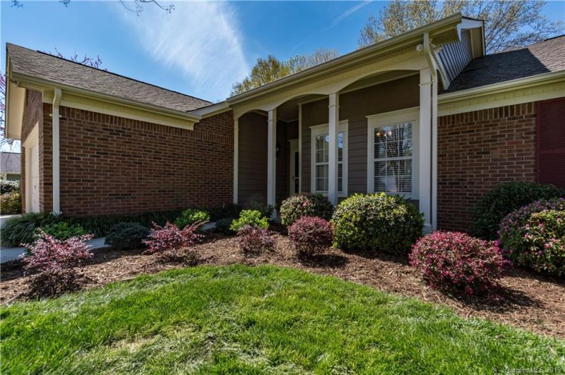 Property image 3 at 12207 Landing Green Drive, Charlotte, NC 28277