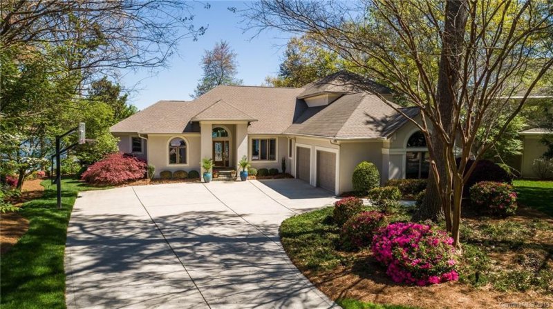 Property image 3 at 8141 Bay Pointe Drive, Denver, NC 28037