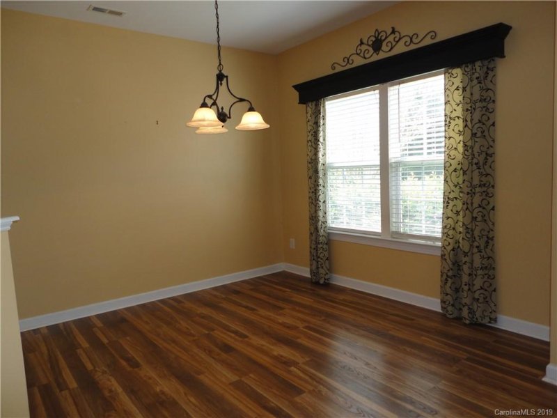 Property image 3 at 509 Underhill Lane, Mooresville, NC 28115