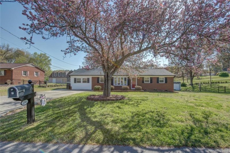 Property image 2 at 214 Johnston Drive, Belmont, NC 28012