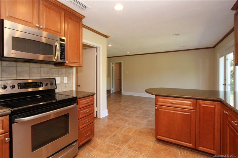 Property image 5 at 5711 Riviere Drive, Charlotte, NC 28211