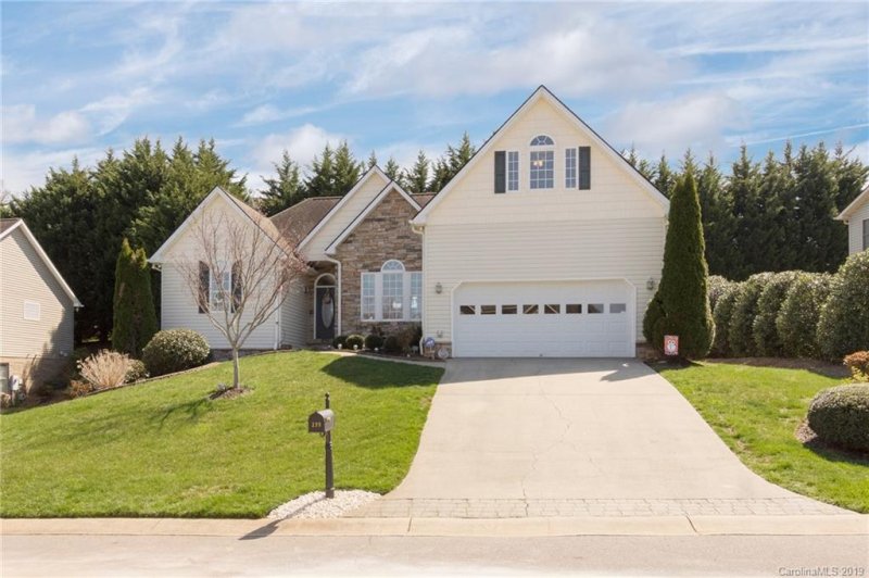 Property image 2 at 233 Rivercrest Boulevard, Arden, NC 28704