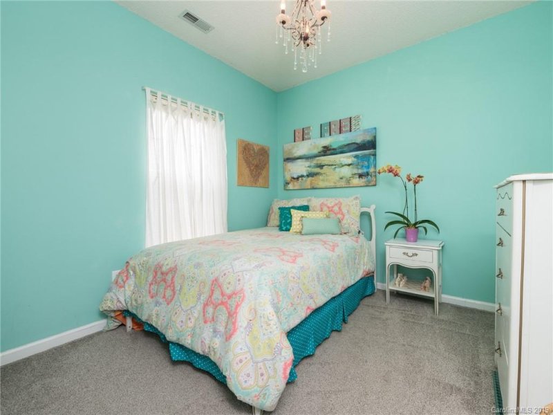 Property image 5 at 4619 Fox Thorne Drive, Charlotte, NC 28216