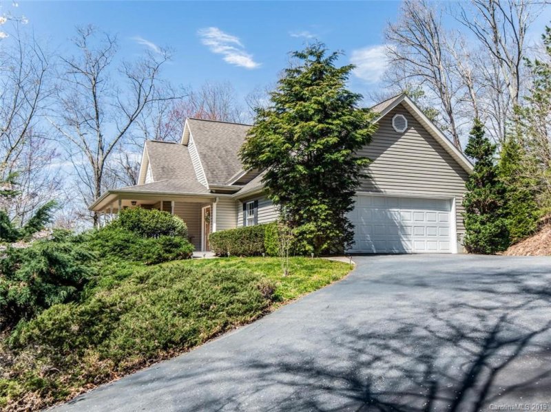 Property image 2 at 602 Hidden Springs Drive, Asheville, NC 28804