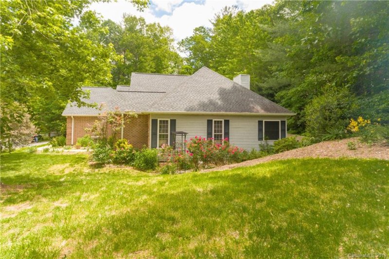 Property image 3 at 700 Zelda Court, Hendersonville, NC 28792