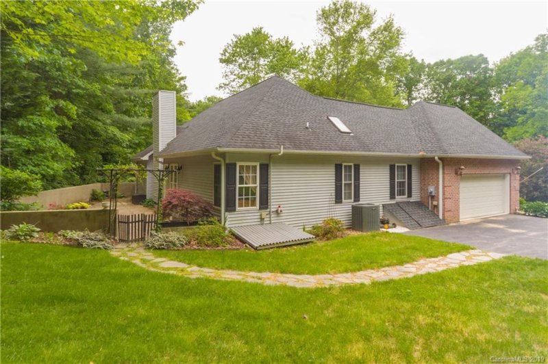 Property image 5 at 700 Zelda Court, Hendersonville, NC 28792