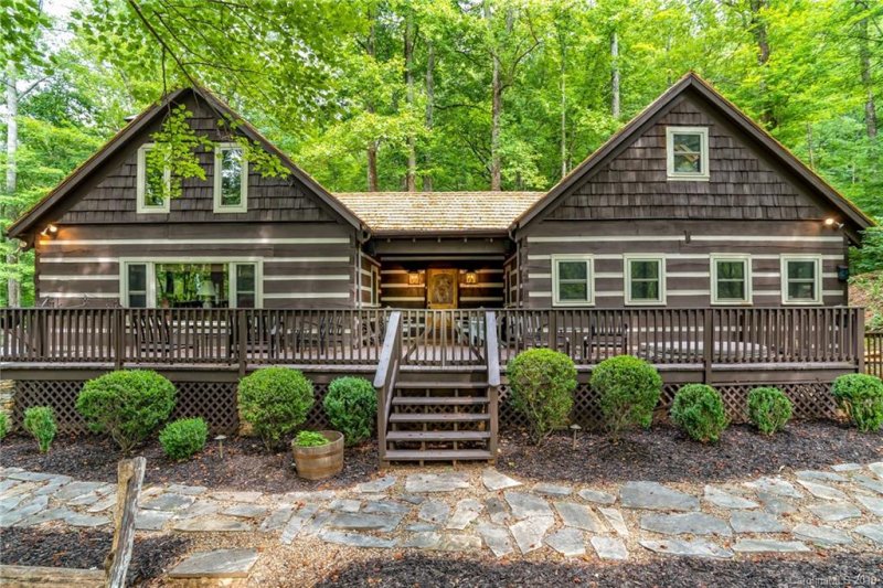 934 Mountain Forest Drive