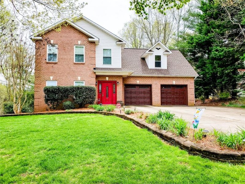 6309 Mountainside Drive