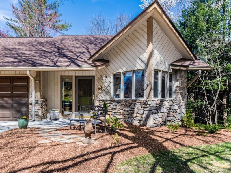 Property image 5 at 802 Timber Lane, Asheville, NC 28804