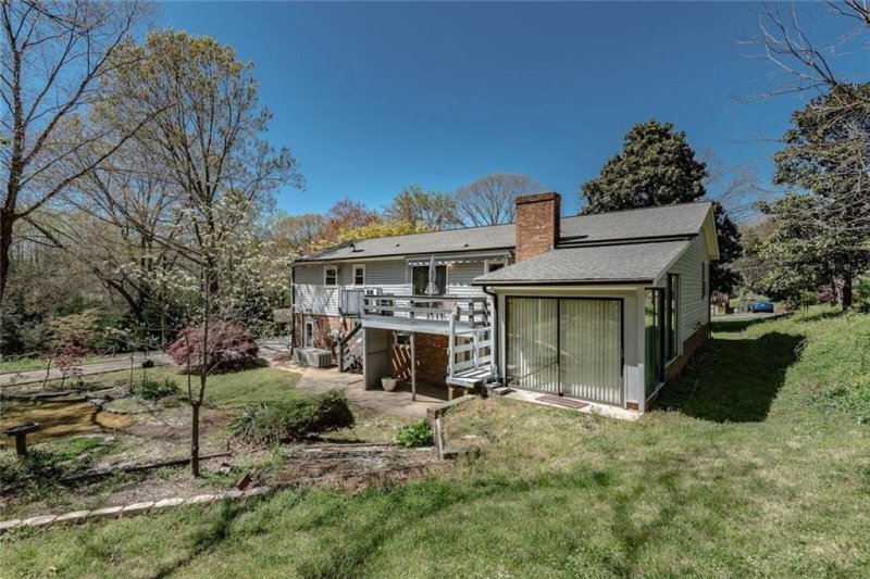 Property image 4 at 1310 36th Avenue, Hickory, NC 28601