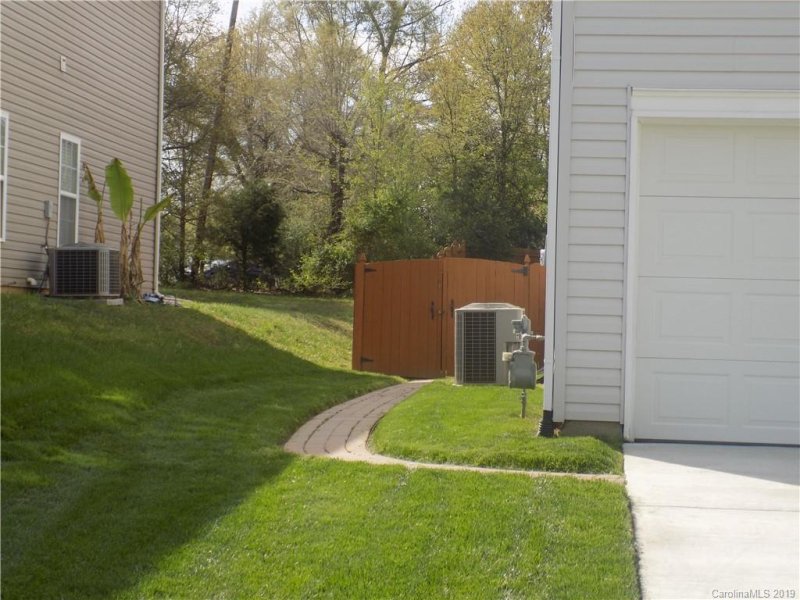 Property image 4 at 3114 Bamburgh Court, Charlotte, NC 28216