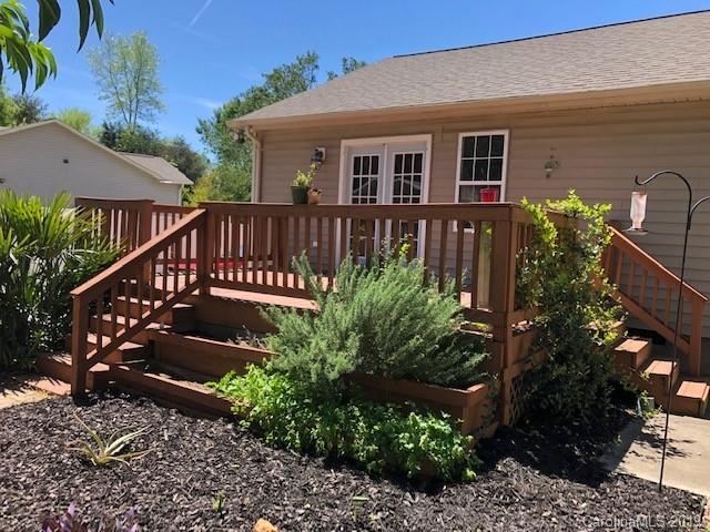 Property image 5 at 121 Driftwood Drive, Mooresville, NC 28117