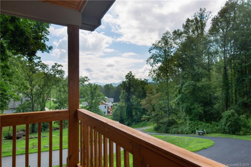 Property image 4 at 25 Parliament Place, Waynesville, NC 28785