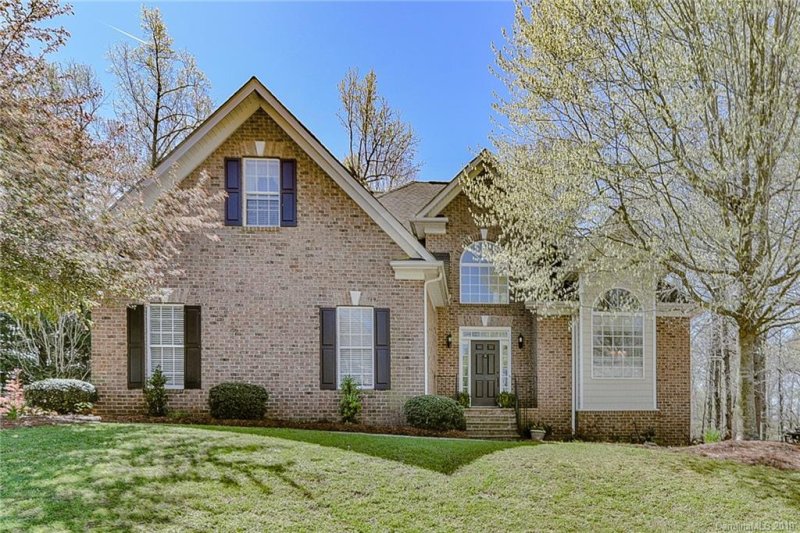 1002 Potters Bluff Road