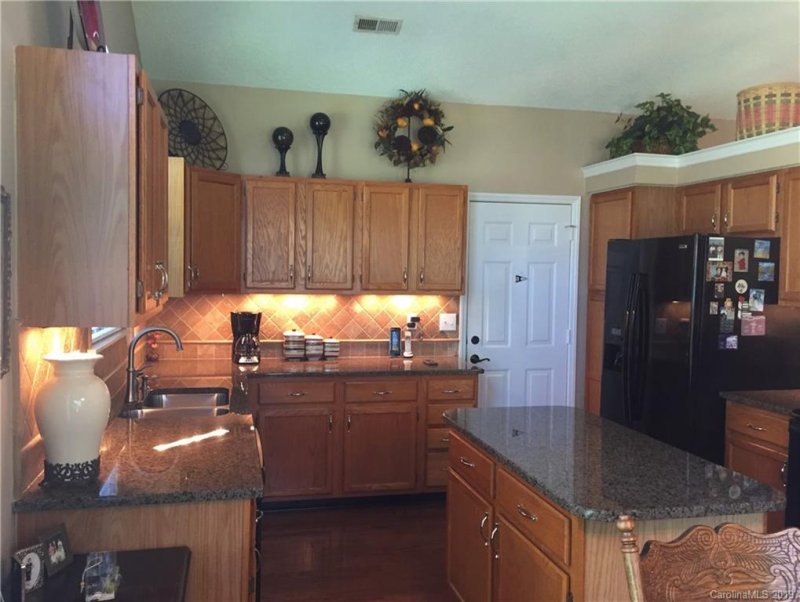 Property image 2 at 5403 Pecanbluff Court, Charlotte, NC 28216