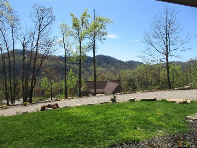 Property image 5 at 645 Silverglen Way, Hendersonville, NC 28792