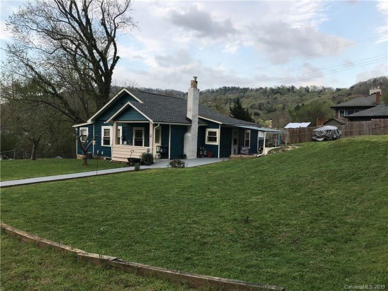 Property image 2 at 67 Washington Road, Asheville, NC 28801