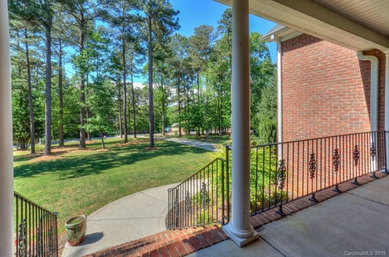 Property image 3 at 362 Riverwood Road, Mooresville, NC 28117