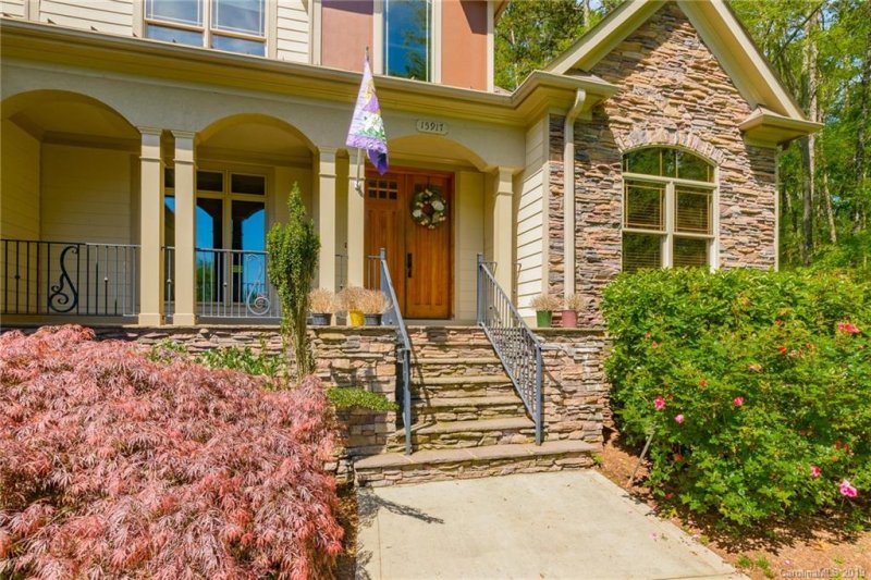 Property image 2 at 15917 Henry Lane, Huntersville, NC 28078