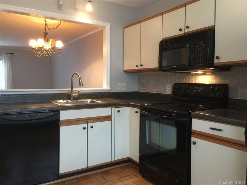 Property image 4 at 8216 Legare Court, Charlotte, NC 28210