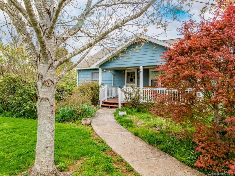 Property image 5 at 49 Rash Road, Asheville, NC 28806