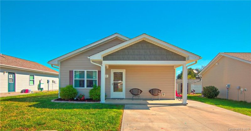 33 Volunteer Way Drive