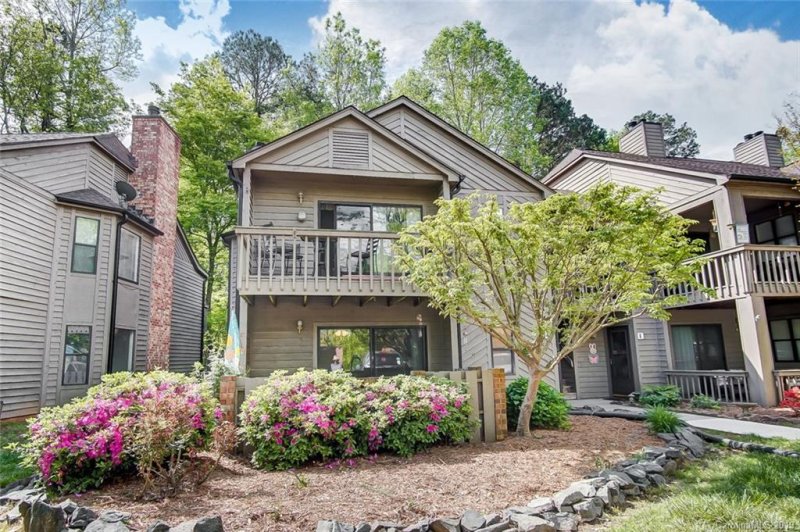 4154 Charlotte Highway