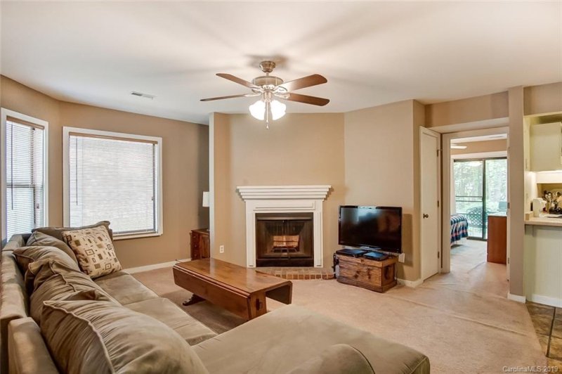 Property image 4 at 4154 Charlotte Highway, Lake Wylie, SC 29710
