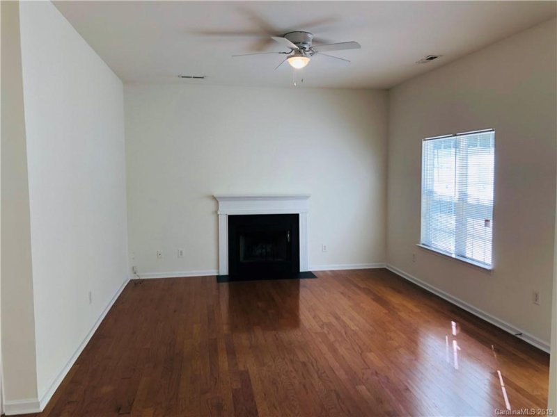 Property image 2 at 1420 Peachcroft Road, Charlotte, NC 28216