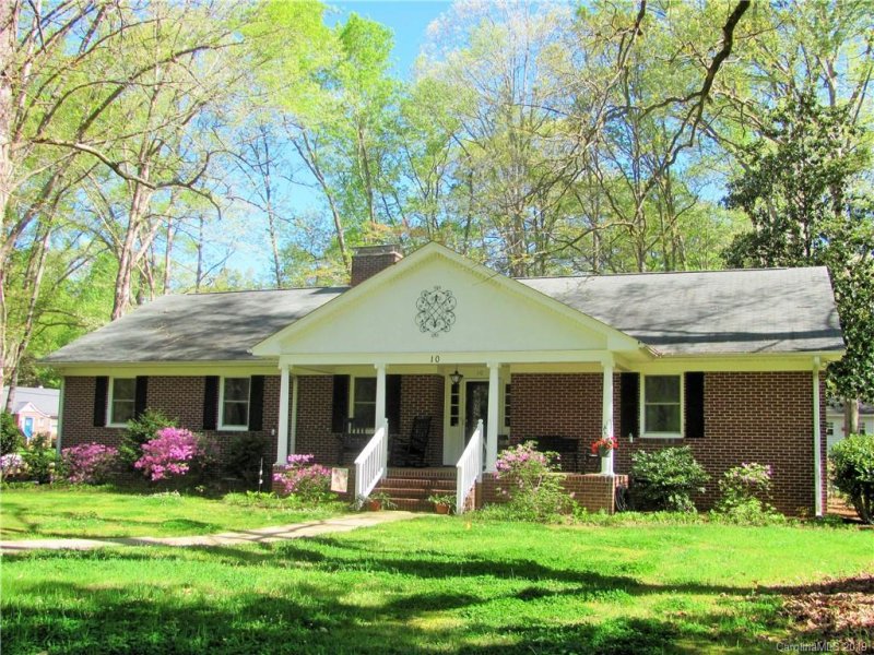 Property image 3 at 10 Rosedale Avenue, York, SC 29745