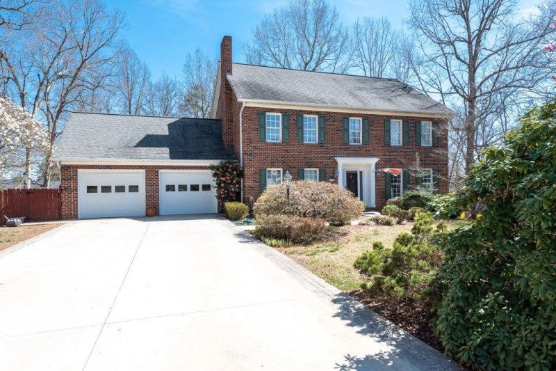 Property image 2 at 14 Candlewood Court, Granite Falls, NC 28630