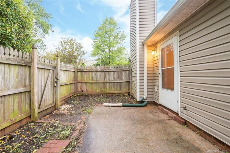 Property image 5 at 10821 Winterbourne Court, Charlotte, NC 28277