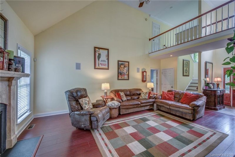 Property image 3 at 711 Crystal Lynn Drive, Lowell, NC 28098