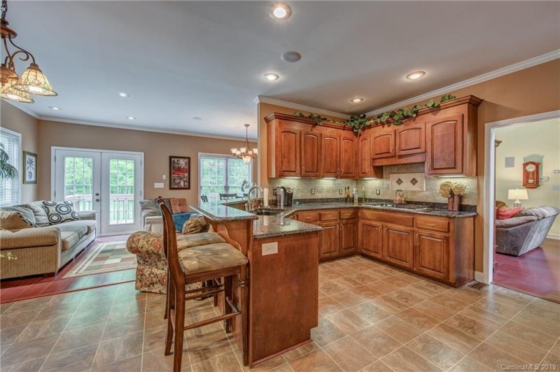 Property image 4 at 711 Crystal Lynn Drive, Lowell, NC 28098