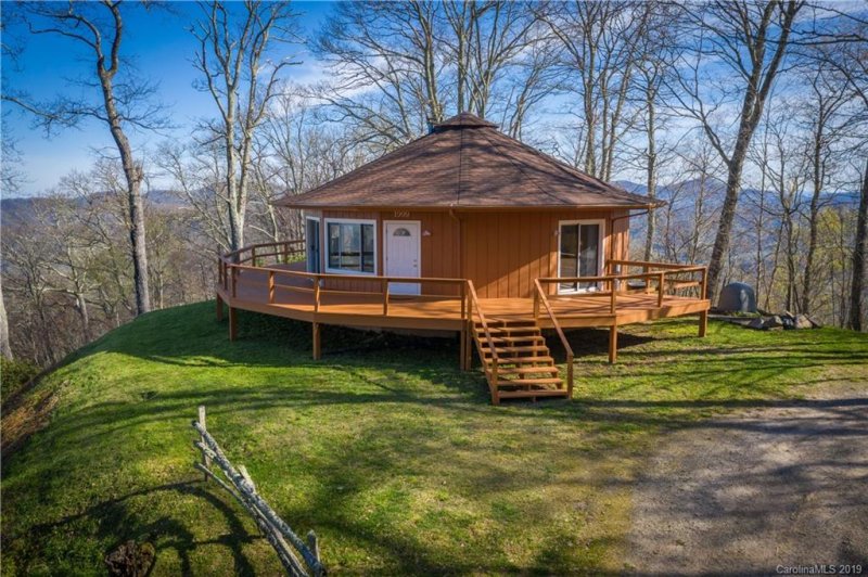 Property image 2 at 1999 Hyacinth Drive, Clyde, NC 28721