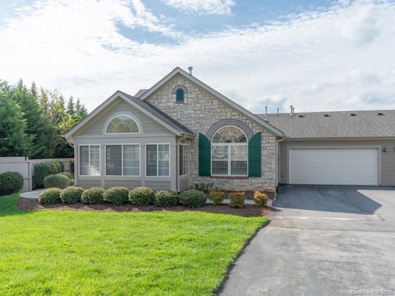 Property image 3 at 127 Outlook Circle, Swannanoa, NC 28778