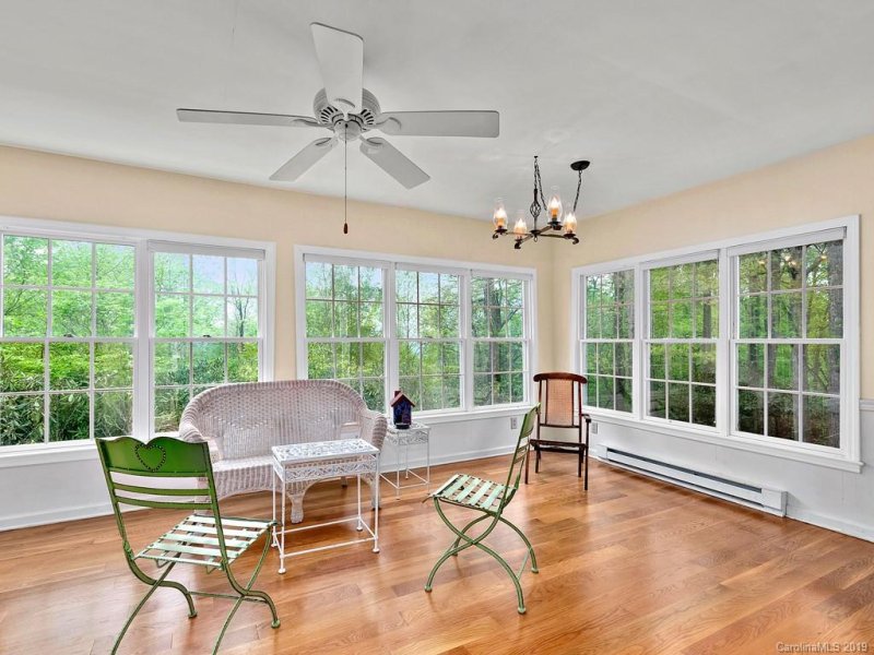 Property image 3 at 800 Summit Farm Lane, Hendersonville, NC 28739