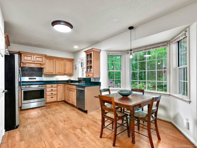 Property image 5 at 800 Summit Farm Lane, Hendersonville, NC 28739