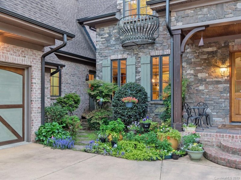 Property image 4 at 6040 Oxfordshire Road, Waxhaw, NC 28173