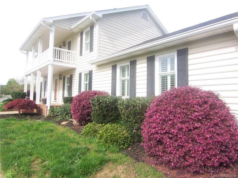 Property image 3 at 121 Oak Point Drive, Cherryville, NC 28021