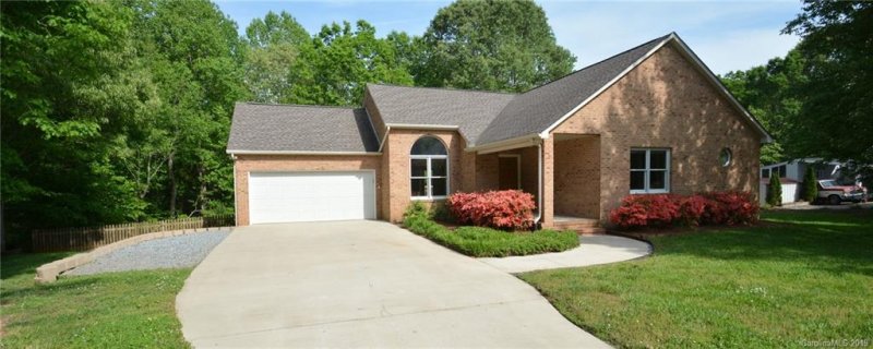 Property image 2 at 152 Kingfisher Drive, Mooresville, NC 28117