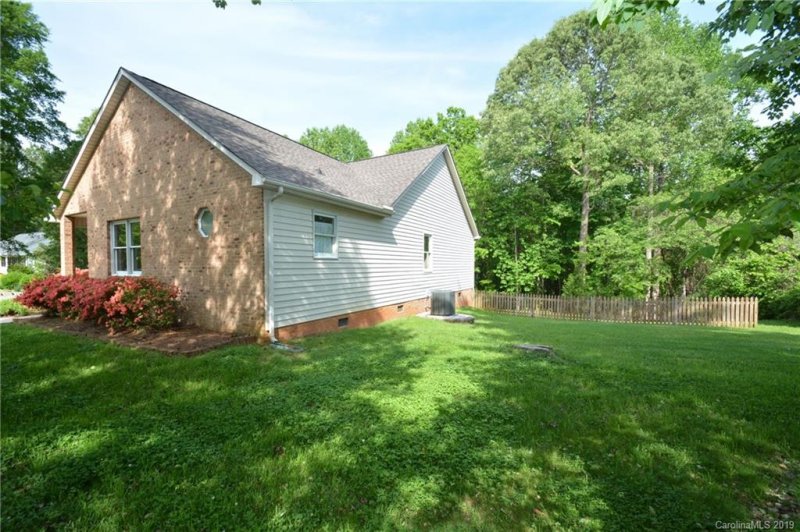 Property image 5 at 152 Kingfisher Drive, Mooresville, NC 28117