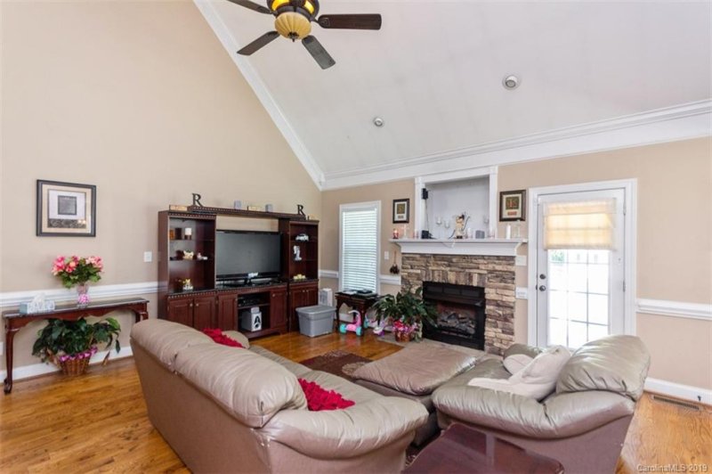 Property image 3 at 1034 Grist Mill Run, Salisbury, NC 28146