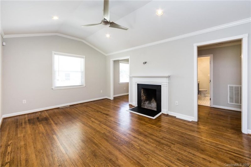 Property image 2 at 1216 Meadow Lane, Charlotte, NC 28205