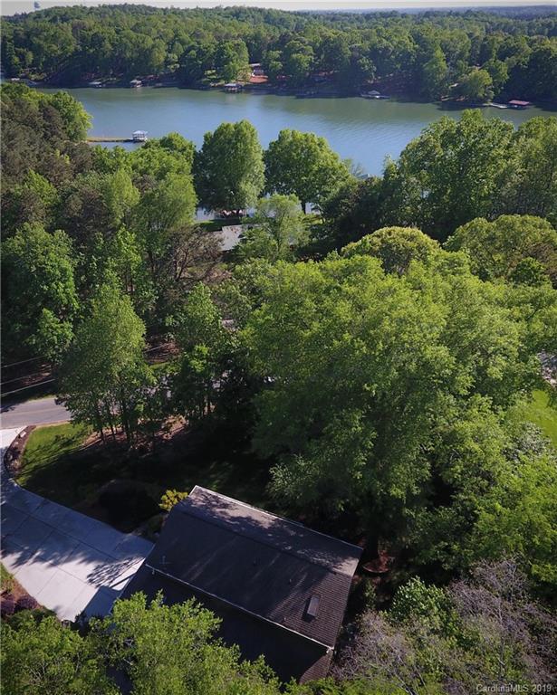 Property image 4 at 300 Robinson Road, Mooresville, NC 28117