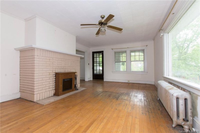 Property image 3 at 154 Tacoma Circle, Asheville, NC 28801