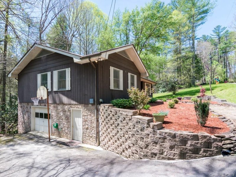 Property image 3 at 411 English Road, Spruce Pine, NC 28777