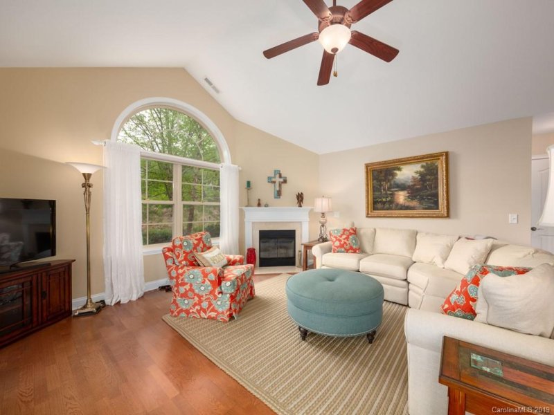 Property image 4 at 83 Outlook Circle, Swannanoa, NC 28778