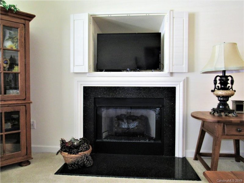 Property image 5 at 29 Victoria Park Drive, Hendersonville, NC 28792