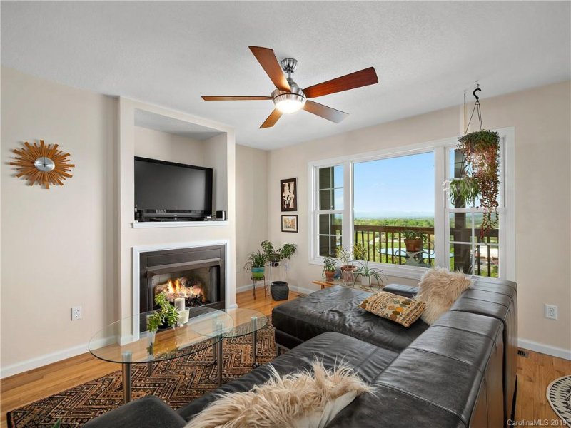 Property image 3 at 53 Rotunda Circle, Asheville, NC 28806